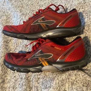 Men’s Brooks pure cadence running shoes. Size 10.5